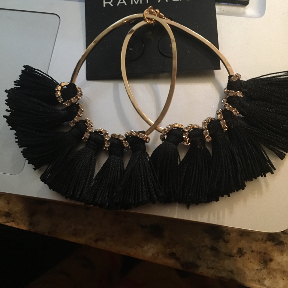Rampage Oval Hoops w Black Tassels & pave Crystals